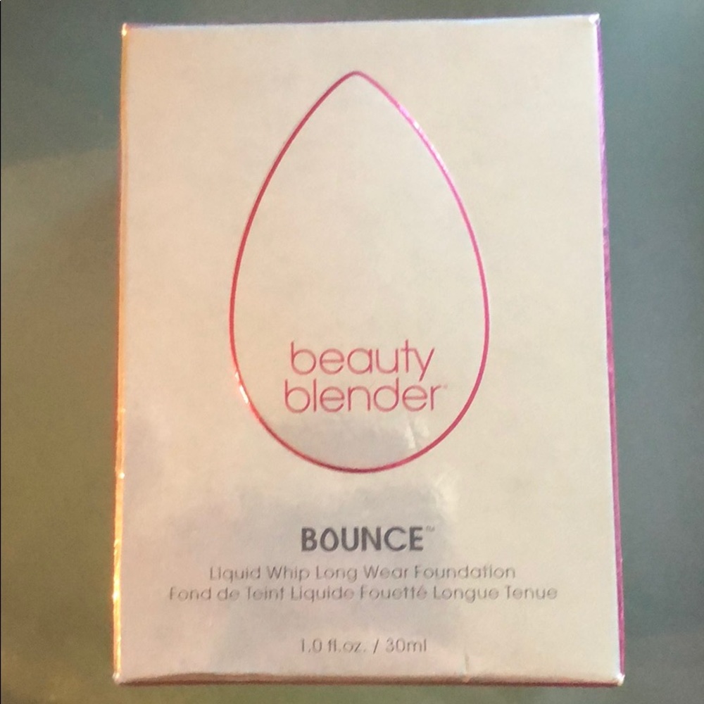 BeautyBlender Foundation Shade 3.30